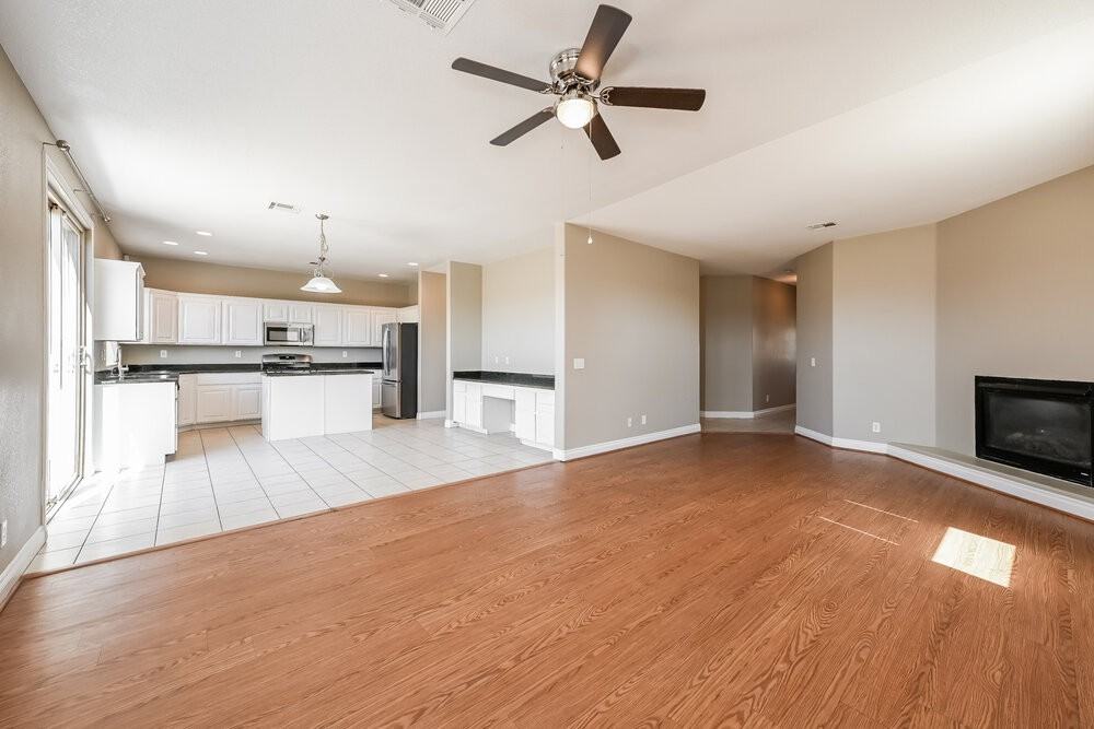 1071 Willjay Ln - Photo 5 of 17