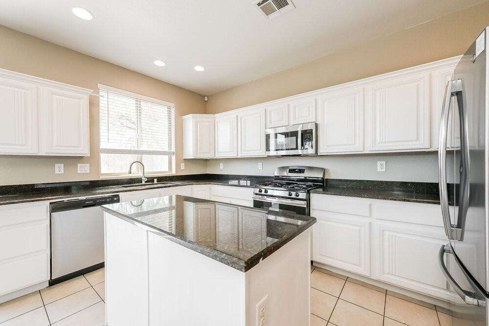 1071 Willjay Ln - Photo 7 of 17