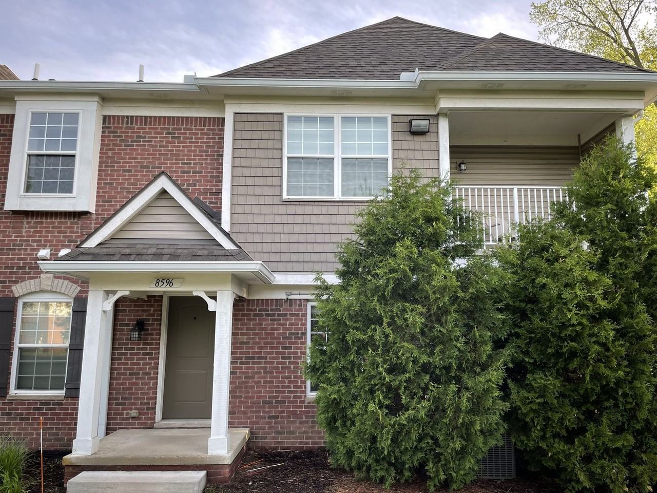 8596 Grove Dr - Photo 2 of 27
