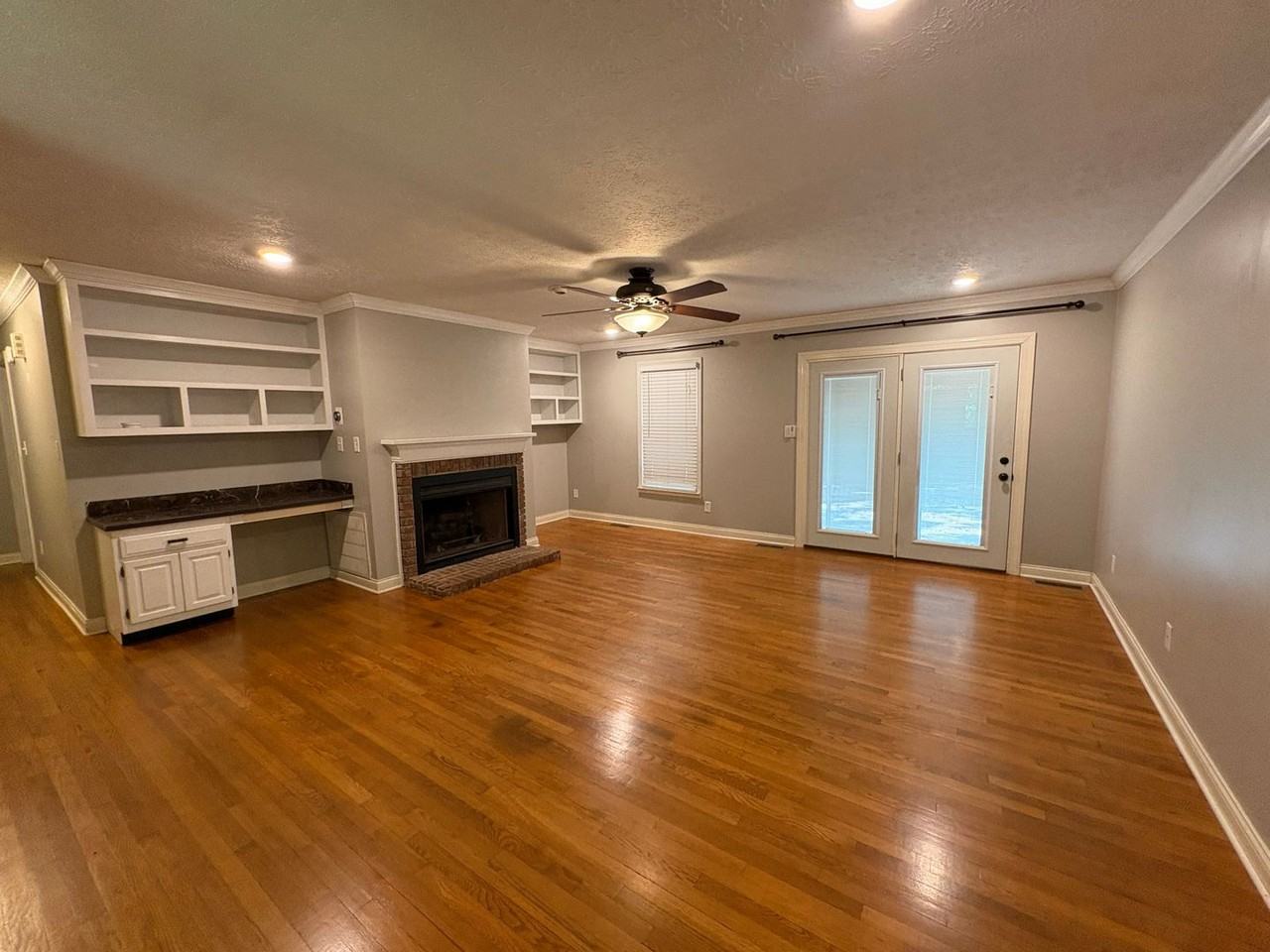 420 W Windsor Cir - Photo 4 of 14