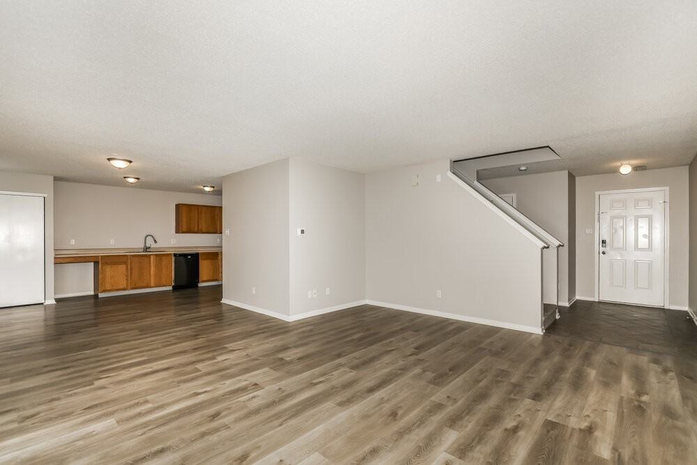2371 Summerwood Ln - Photo 6 of 17