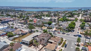 featured image of 1833 Grand Ave