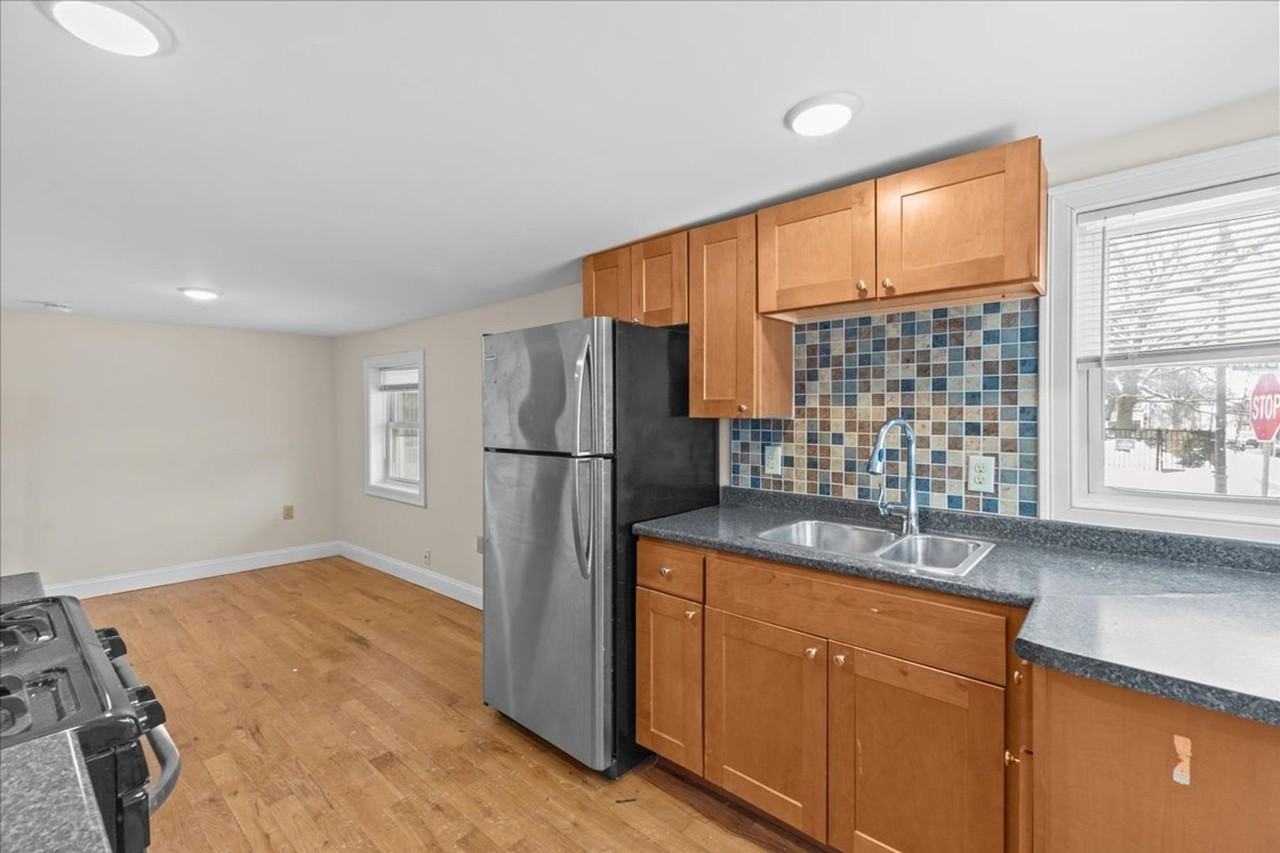 153 North St - Photo 3 of 11