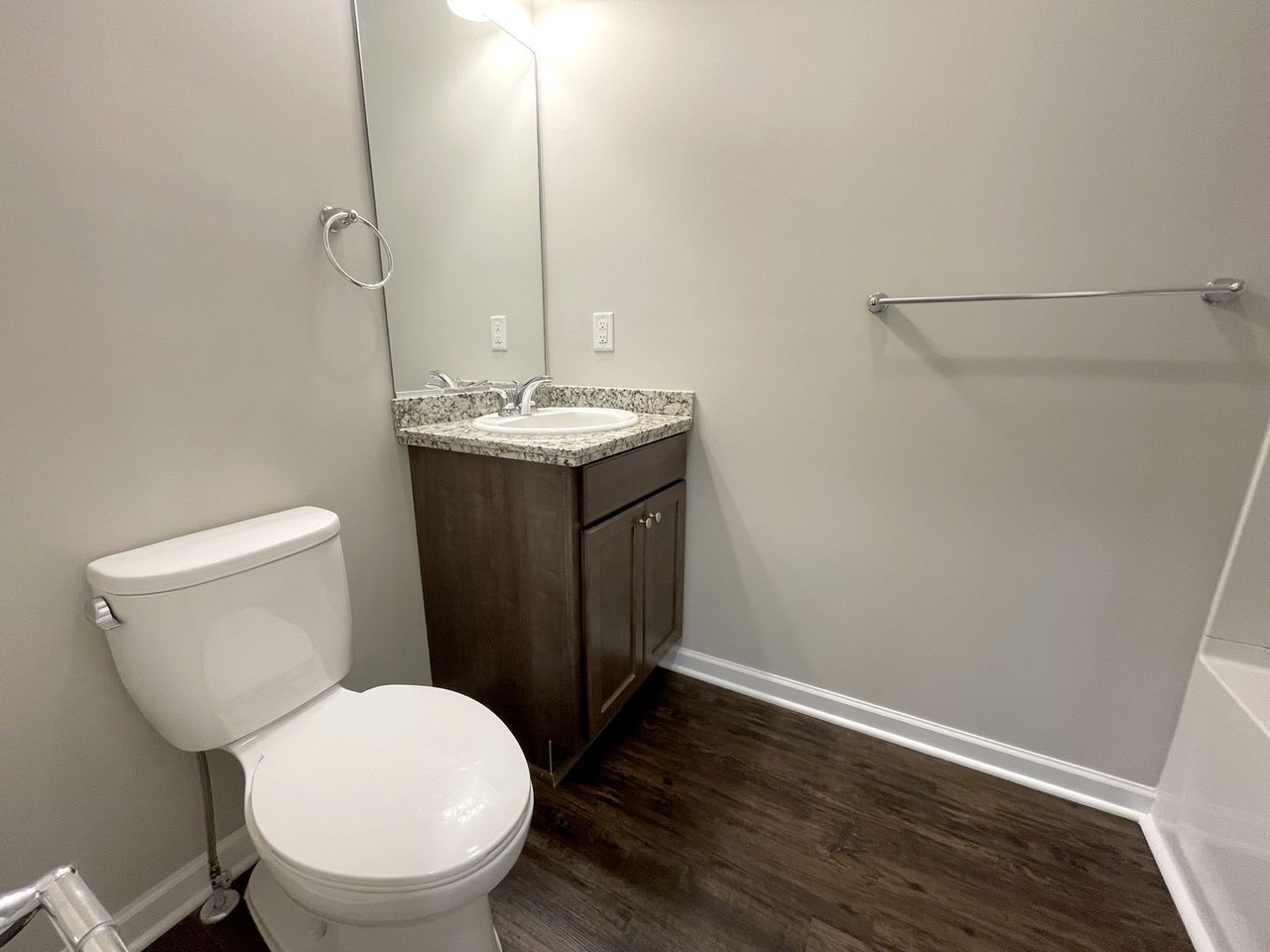 Walnut Grove Apartments - Photo 4 of 14