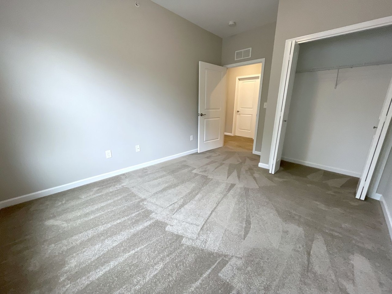 Walnut Grove Apartments - Photo 7 of 14