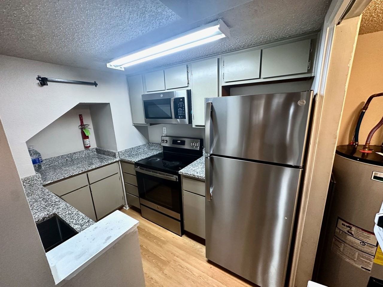 2510 San Gabriel St - Photo 2 of 16