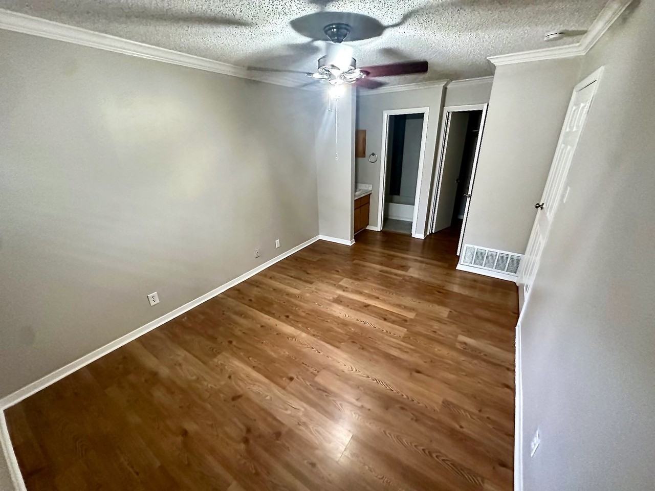 2510 San Gabriel St - Photo 7 of 16