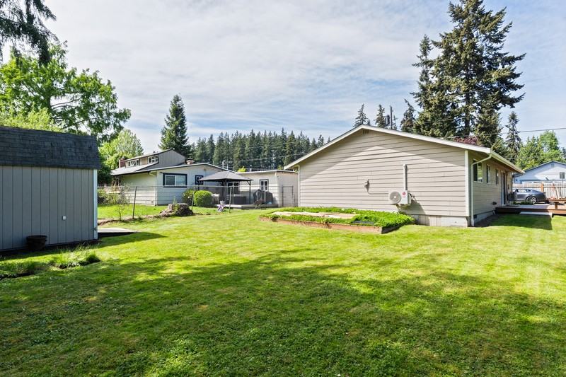 7712 224th St Sw - Photo 3 of 20
