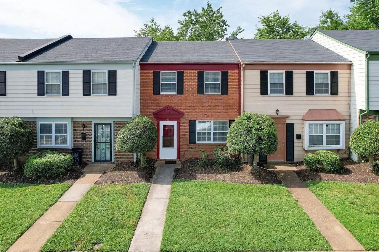 3231 Hunters Mill Dr - Photo 3 of 27