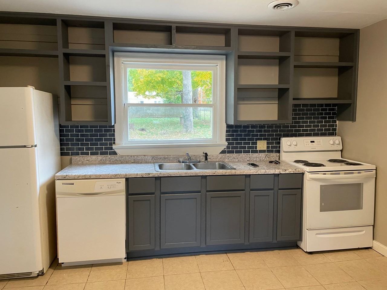 1139 S New Ave - Photo 6 of 6