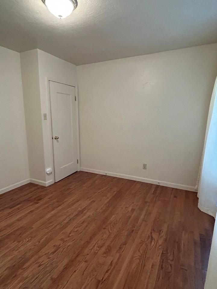 1515 Citrus Ave - Photo 4 of 13
