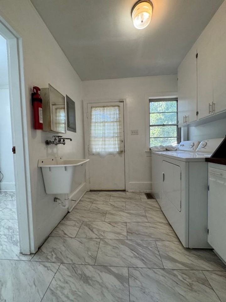 1508 E Holly St - Photo 6 of 16