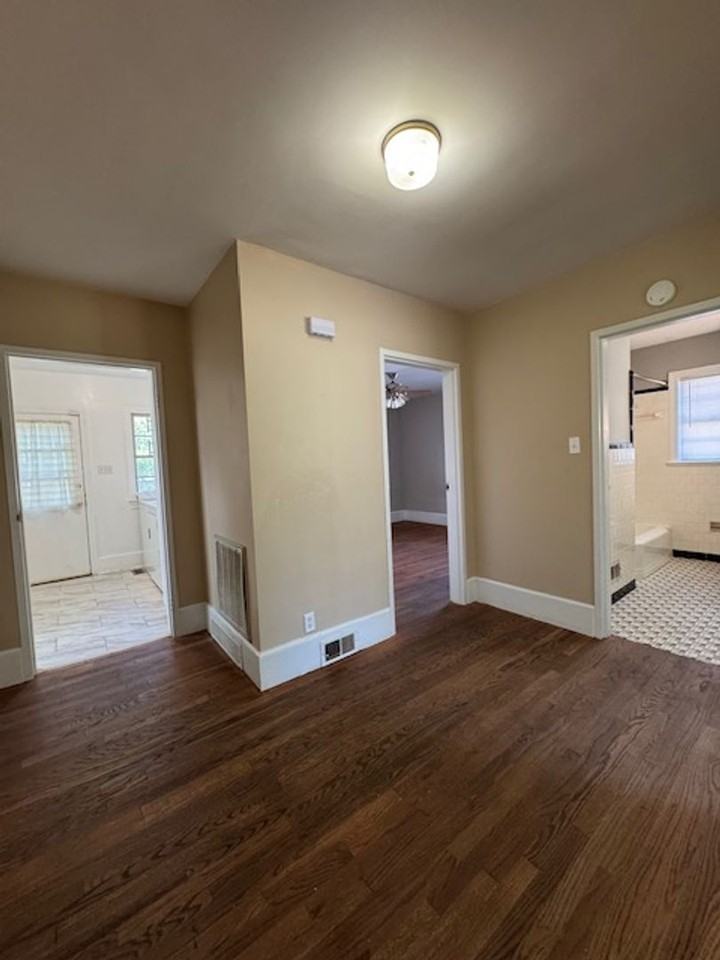 1508 E Holly St - Photo 7 of 16