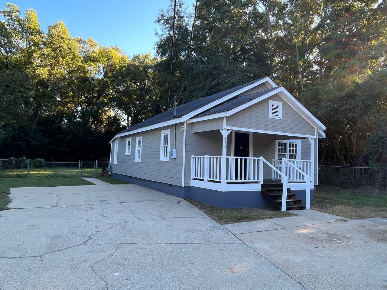 4414 Forrest Rd - Photo 2 of 15