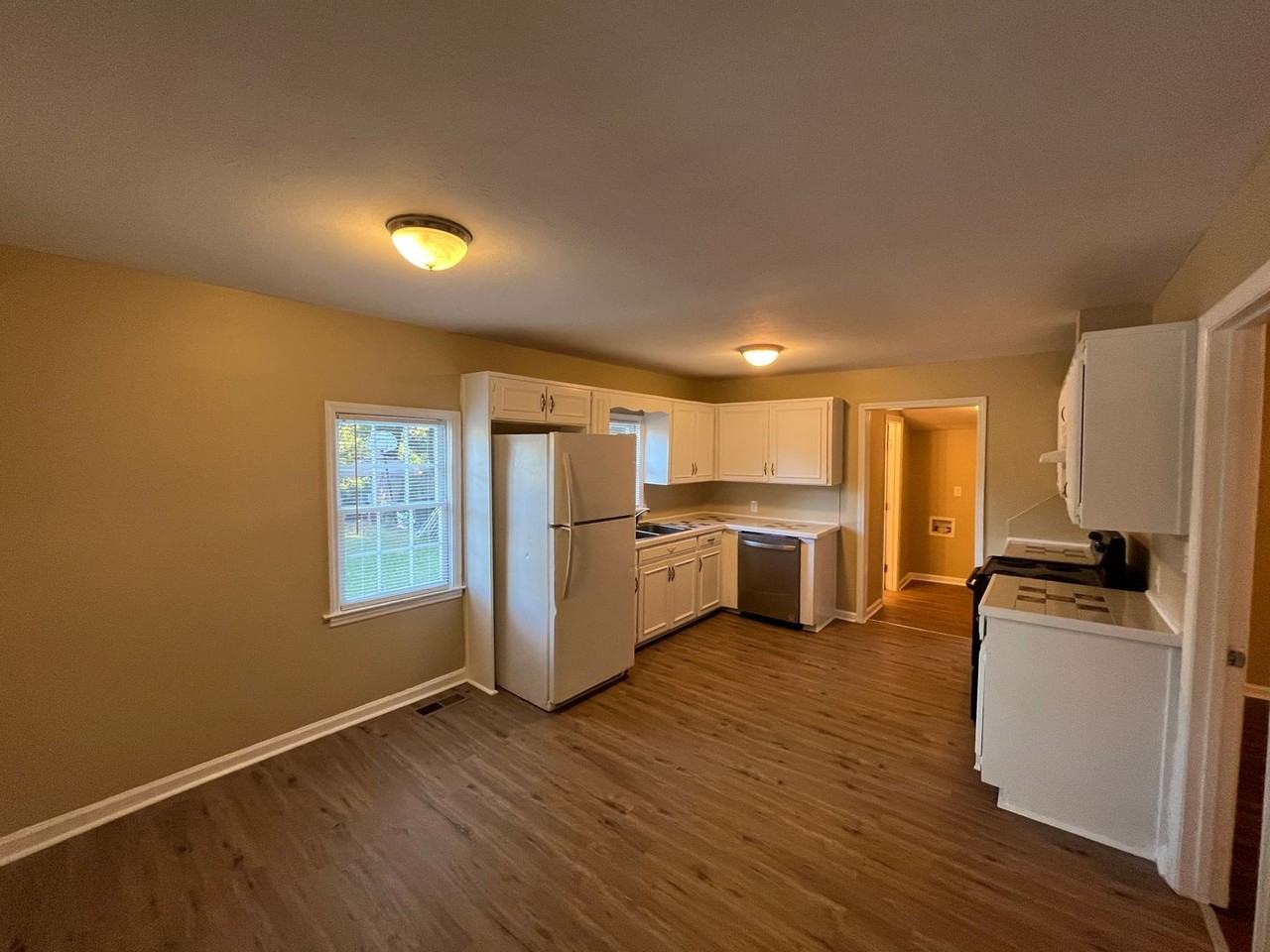 4414 Forrest Rd - Photo 6 of 15