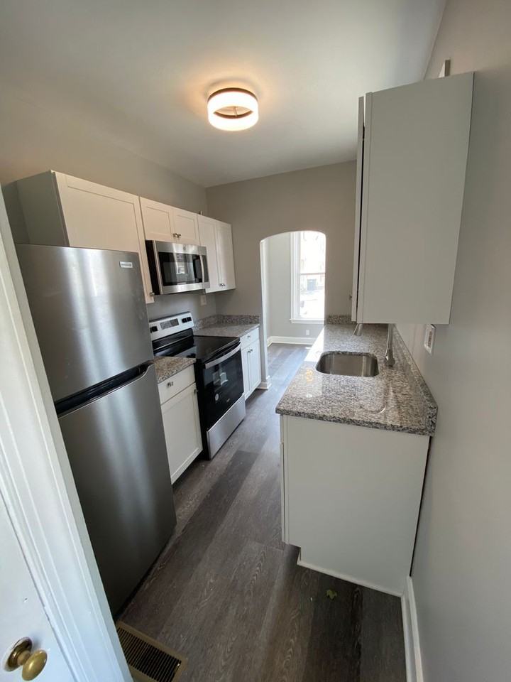 31 N 8th St - Photo 2 of 10