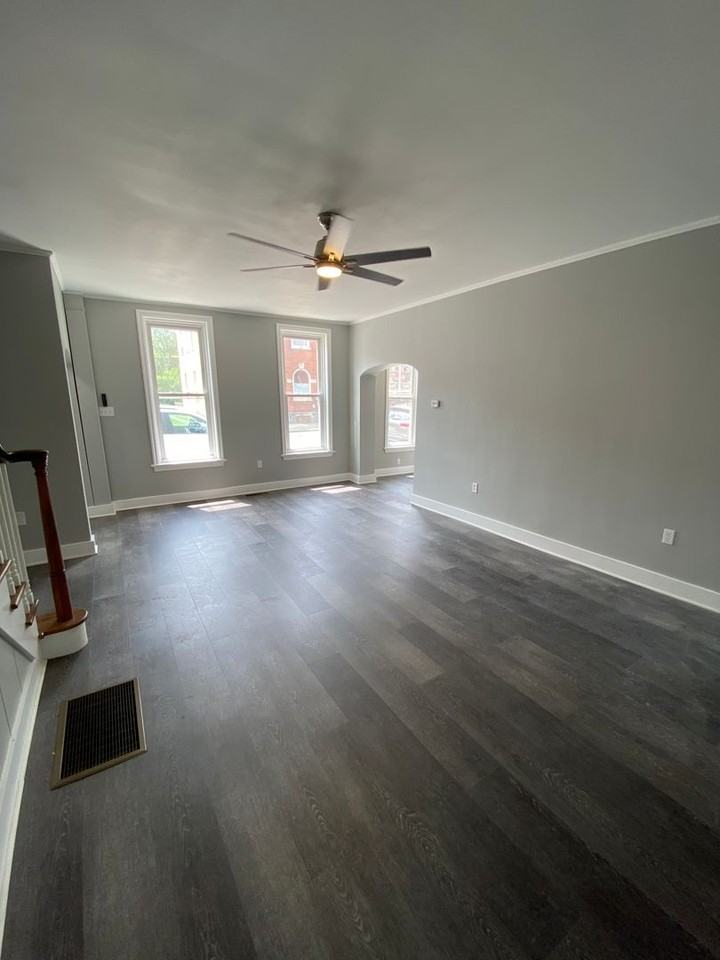 31 N 8th St - Photo 4 of 10