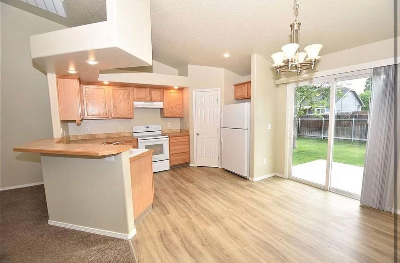 3341 N Maplestone Ave - Photo 6 of 24