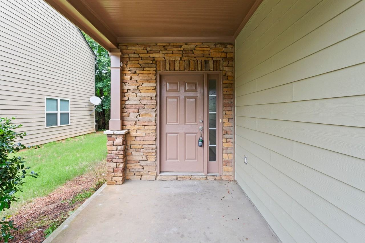 924 Silver Lake Dr - Photo 2 of 30