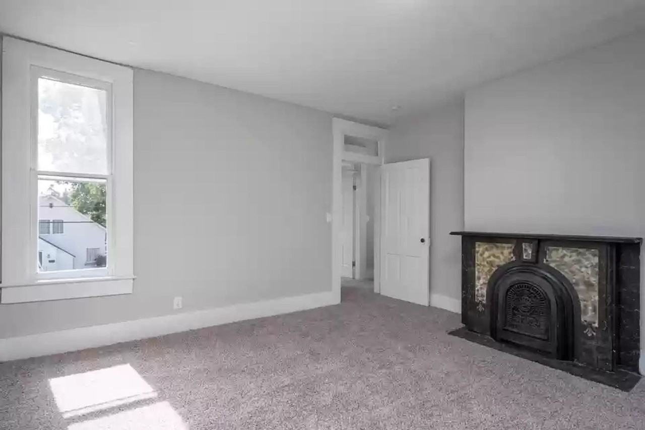 125 E High St - Photo 2 of 31