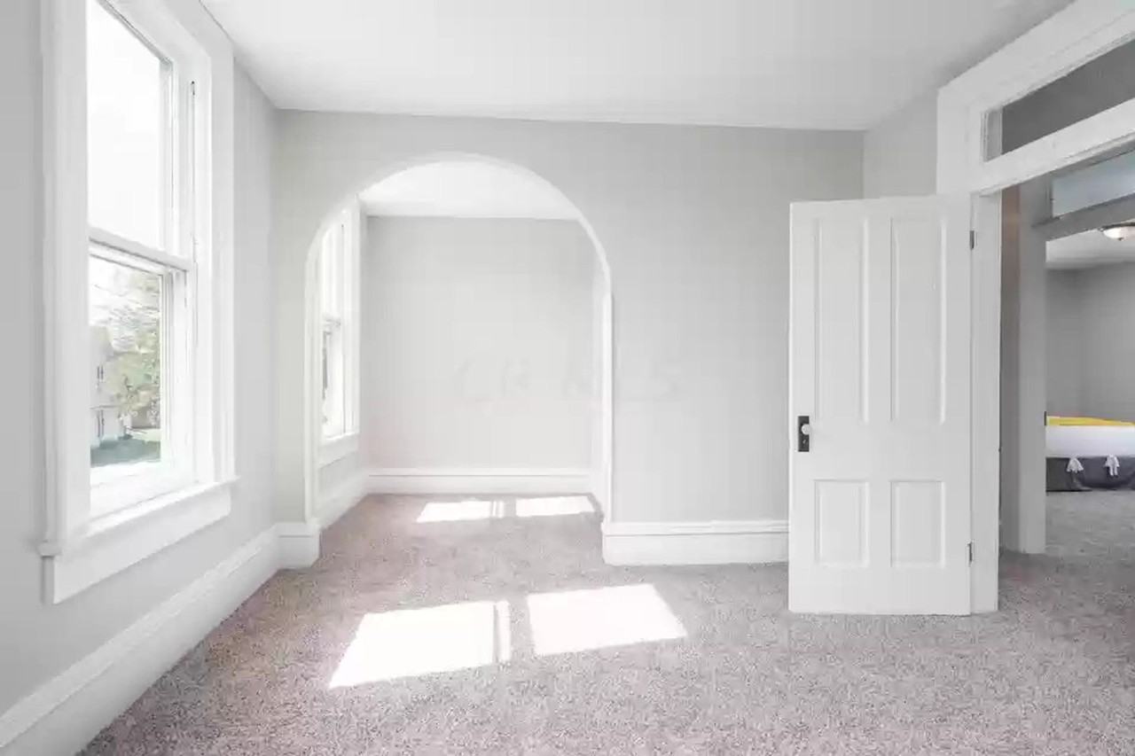 125 E High St - Photo 3 of 31