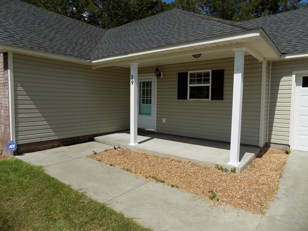 19 Herndon Xing - Photo 2 of 13