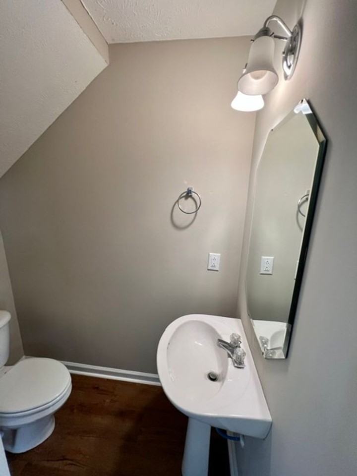 417 Shoshone Pl - Photo 4 of 19