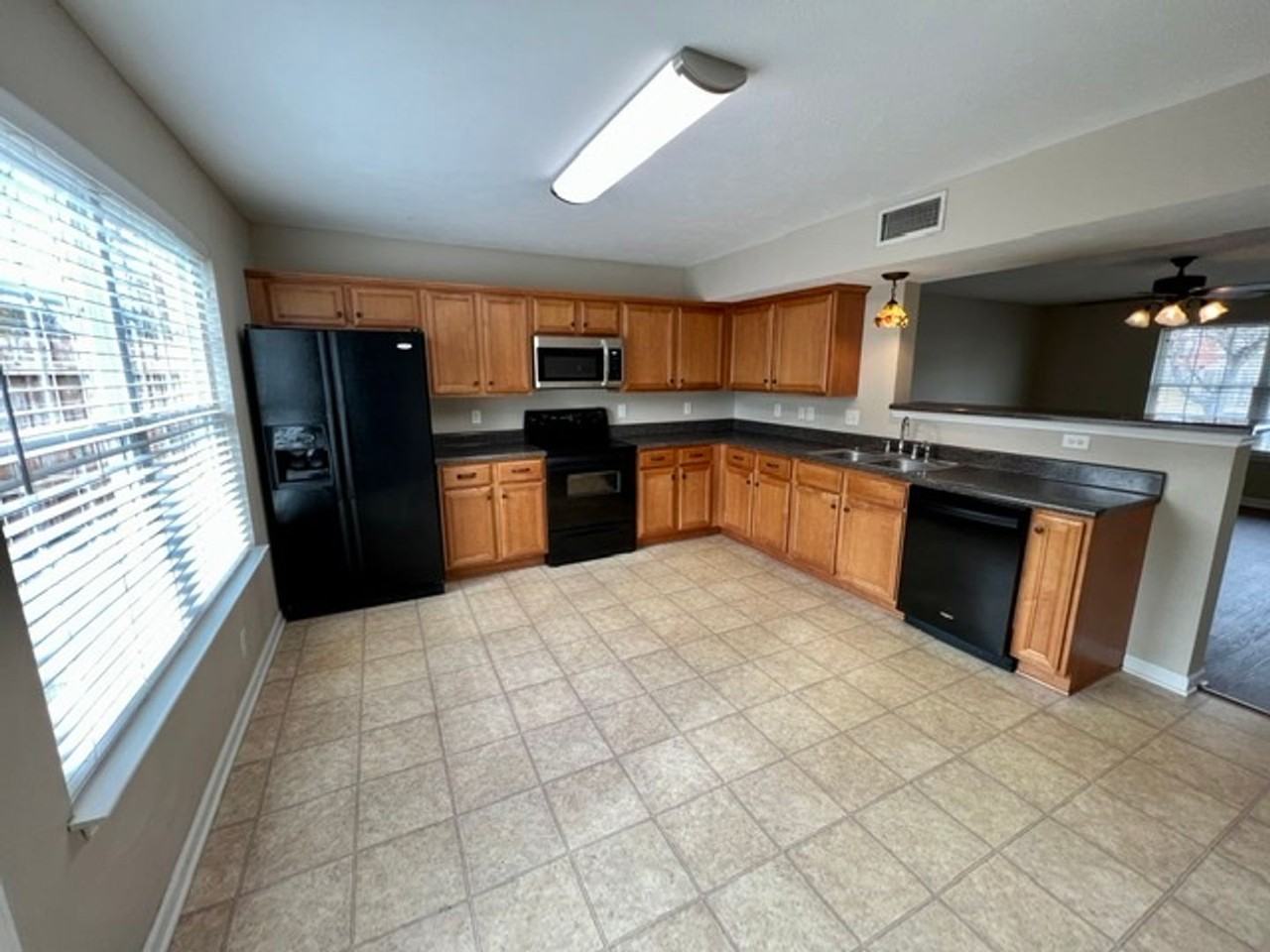417 Shoshone Pl - Photo 6 of 19