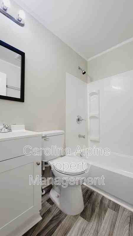 1029 Caldwell St - Photo 6 of 10