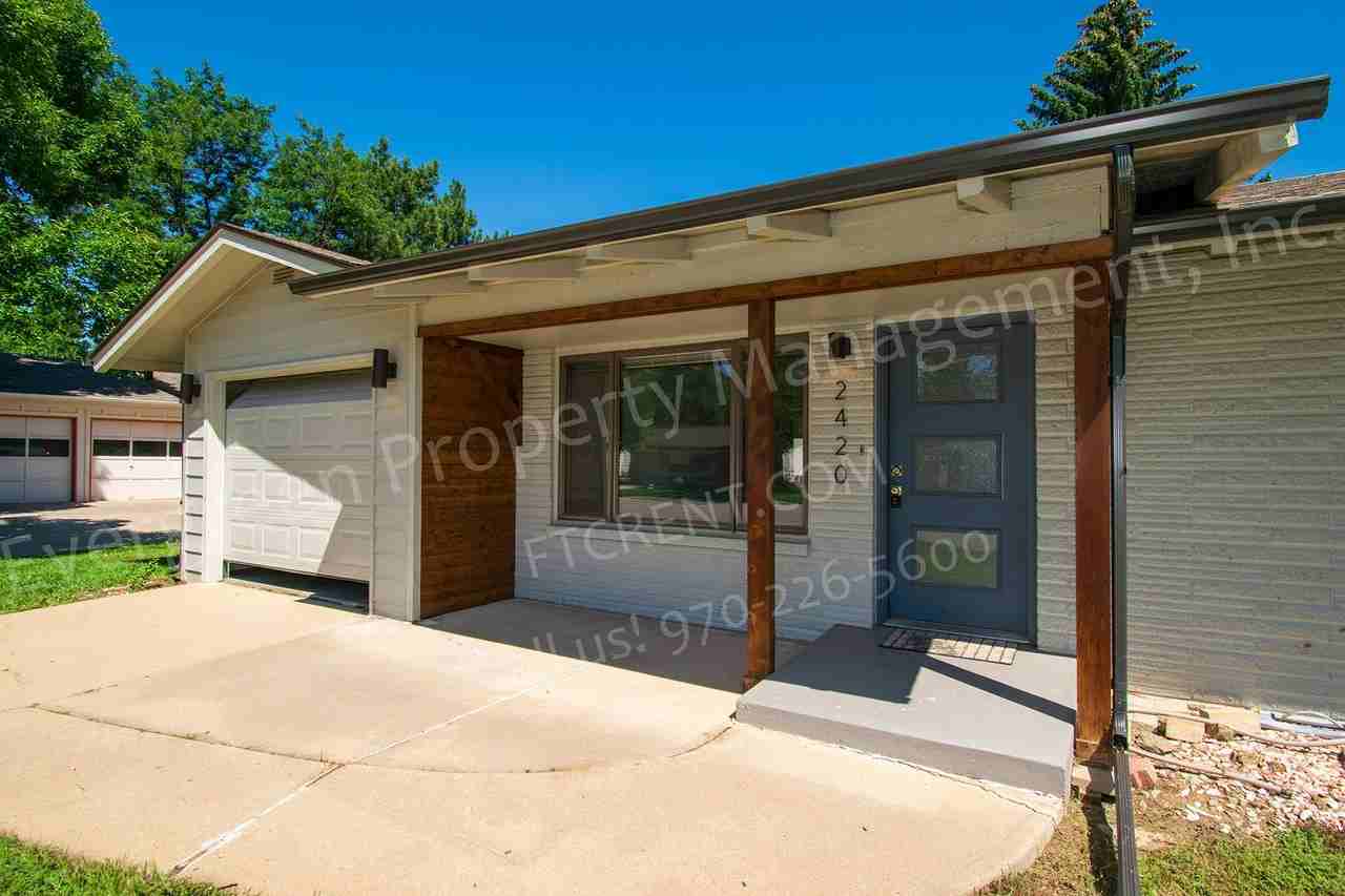 2420 Poplar Dr - Photo 2 of 34