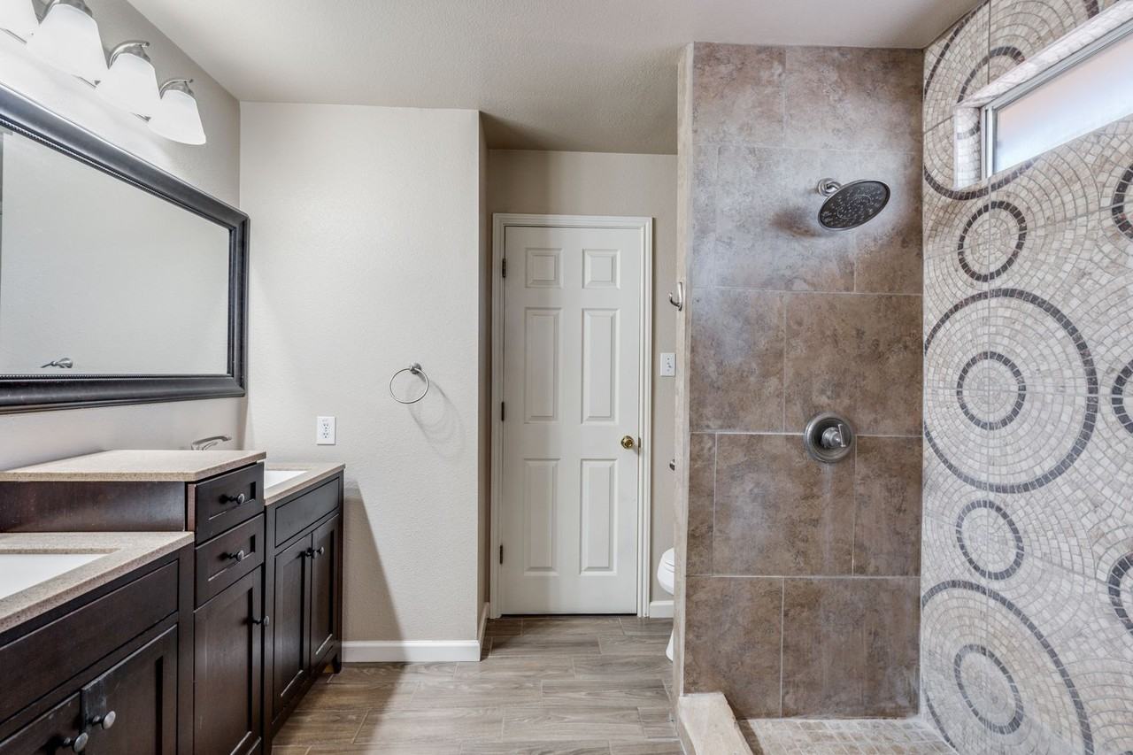 8903 Gill Brg - Photo 5 of 12