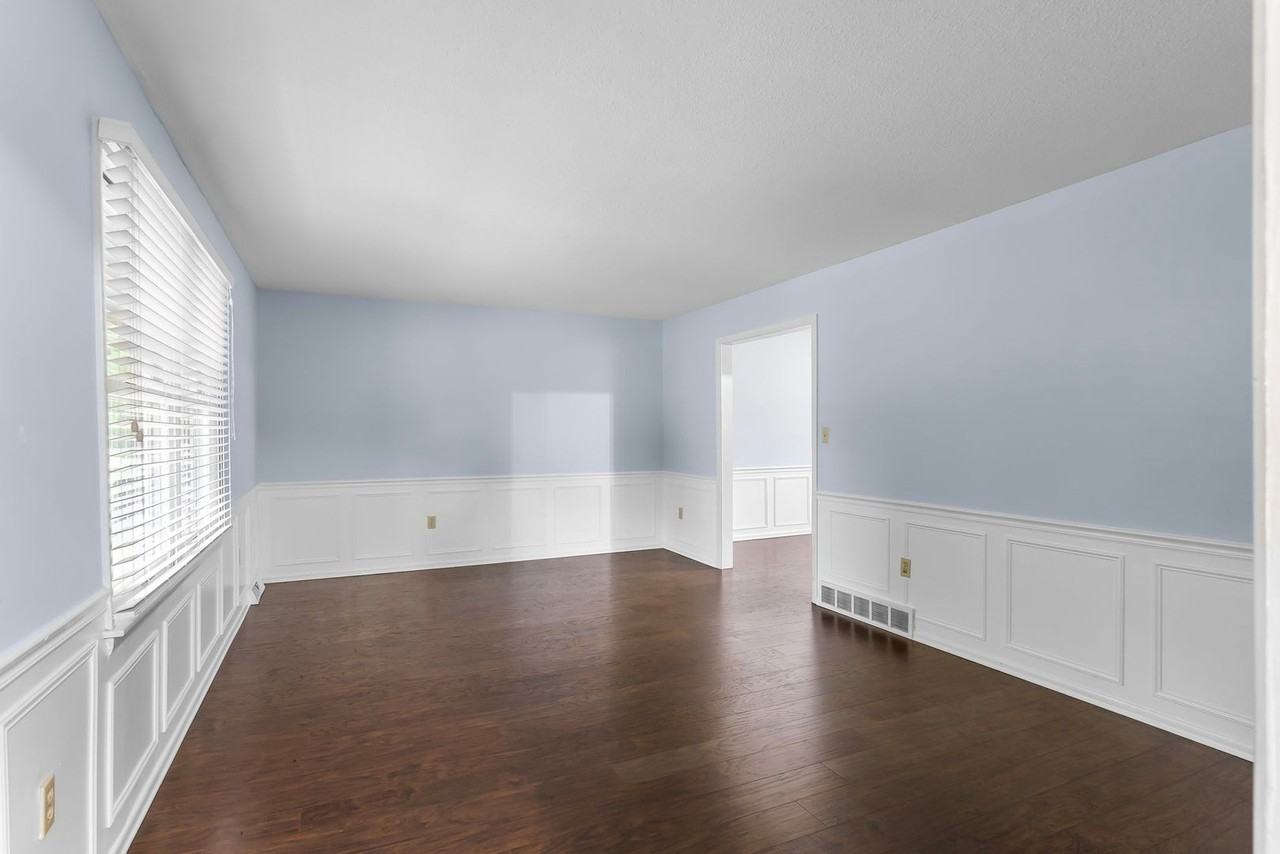 2036 Cambridge St - Photo 3 of 33
