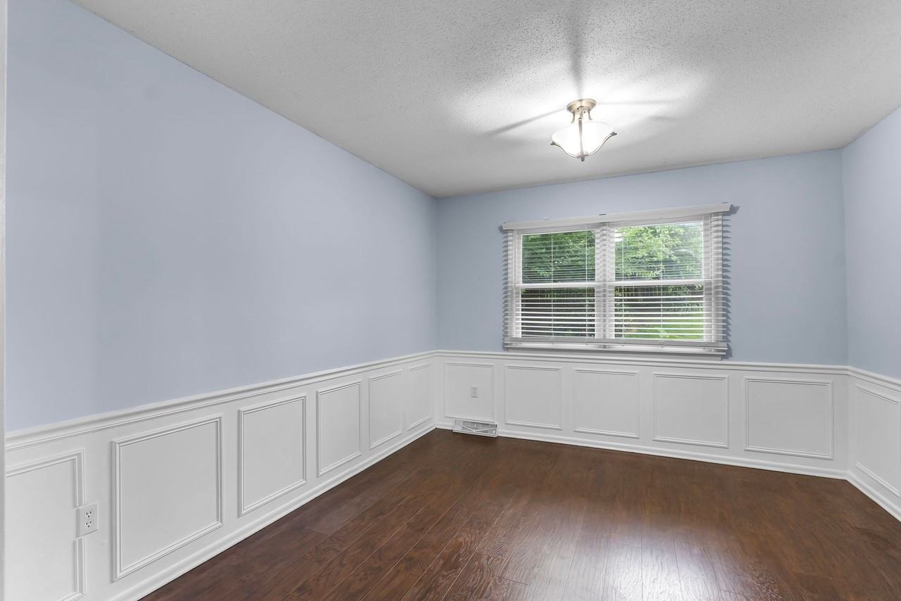 2036 Cambridge St - Photo 5 of 33