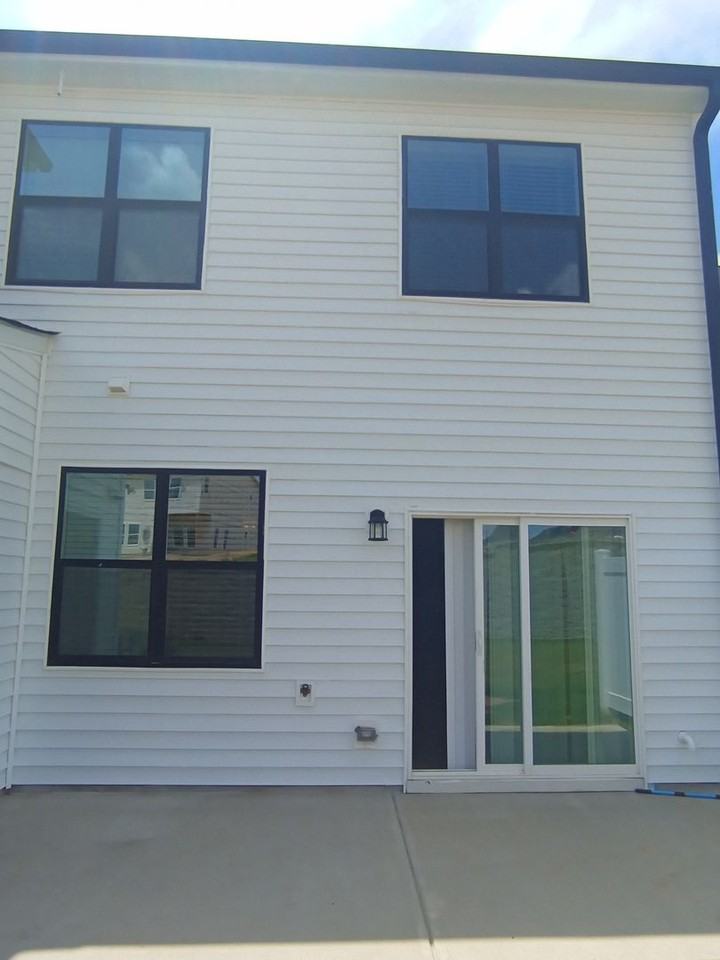 730 Putney Hill Rd - Photo 5 of 23