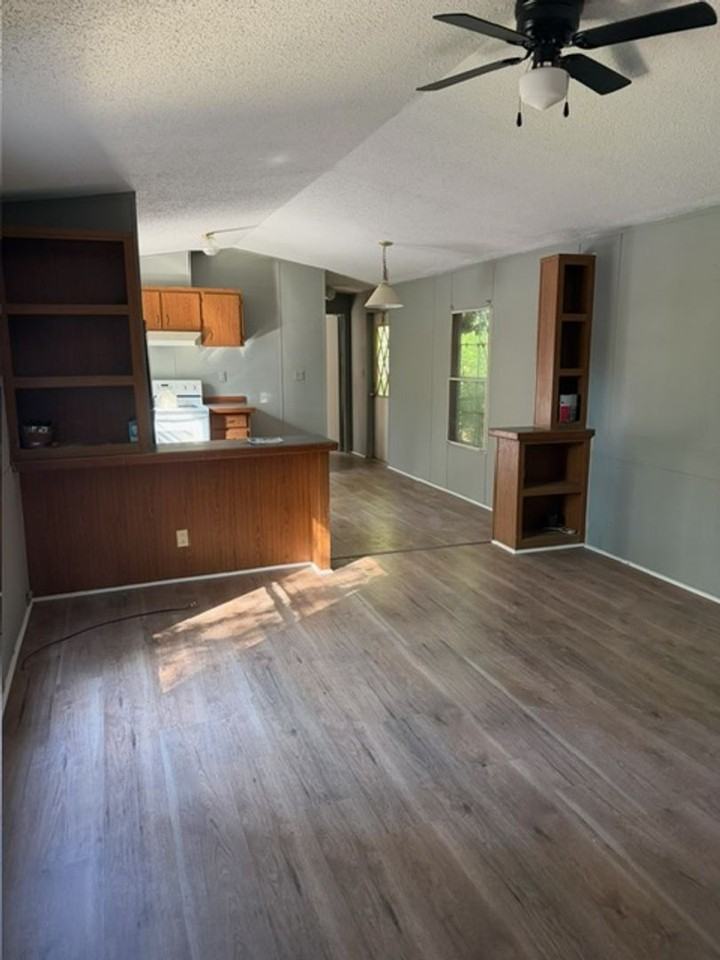 4618 Lombardy Ct - Photo 3 of 11