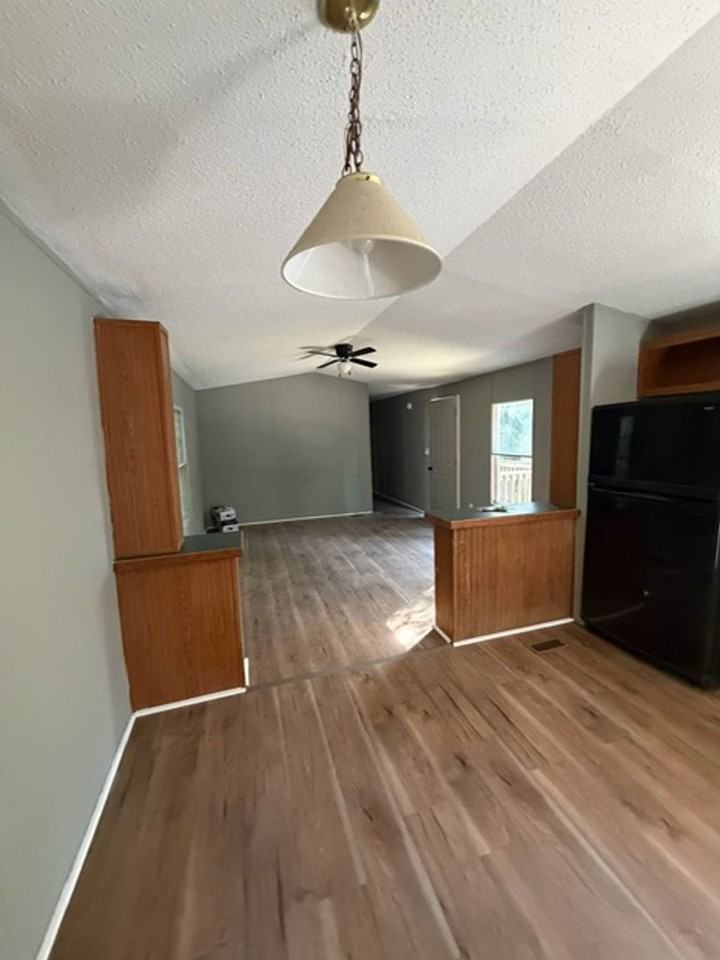 4618 Lombardy Ct - Photo 4 of 11