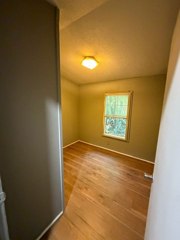 4618 Lombardy Ct - Photo 7 of 11