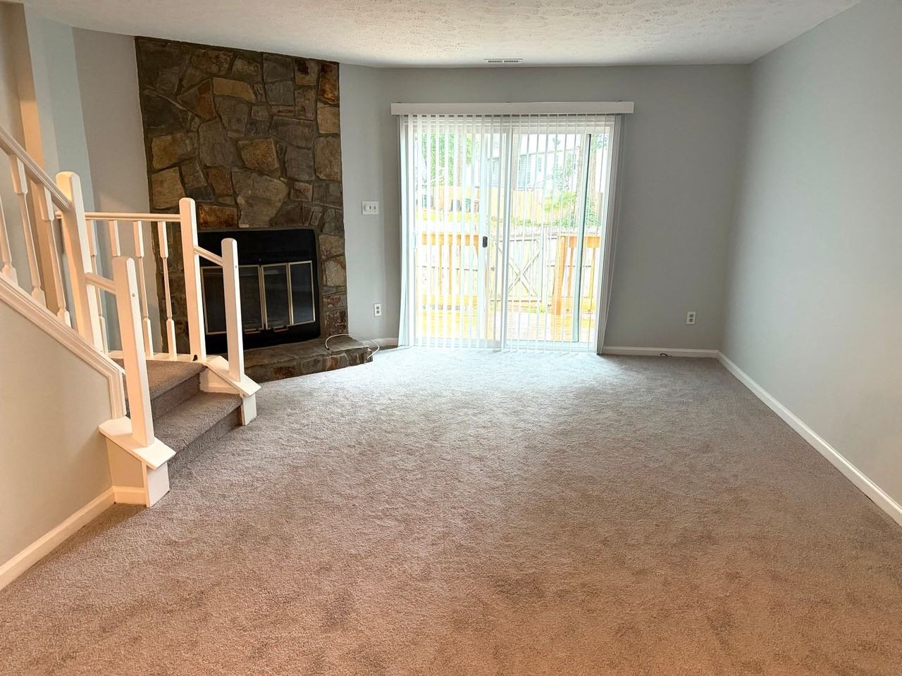 203 Rosebrooks Dr - Photo 3 of 10