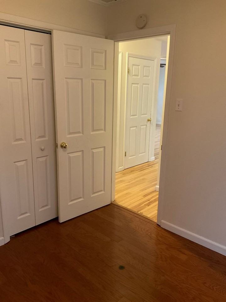 506 E Jefferson St - Photo 5 of 14