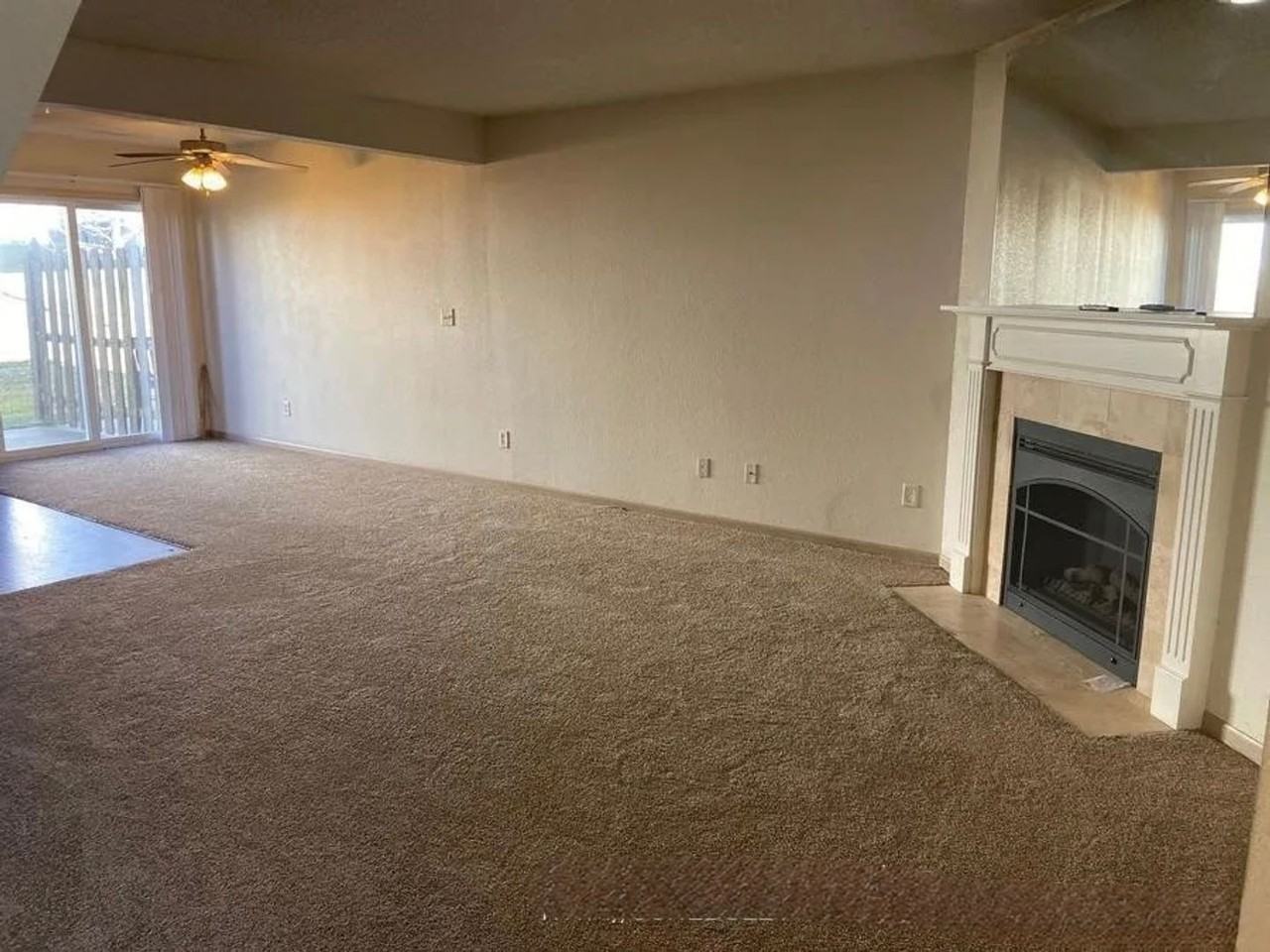 10560 E 46th Ter - Photo 2 of 7