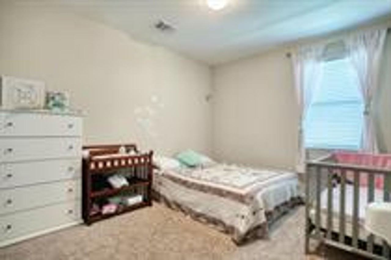 413 Alsatian Ln - Photo 5 of 9