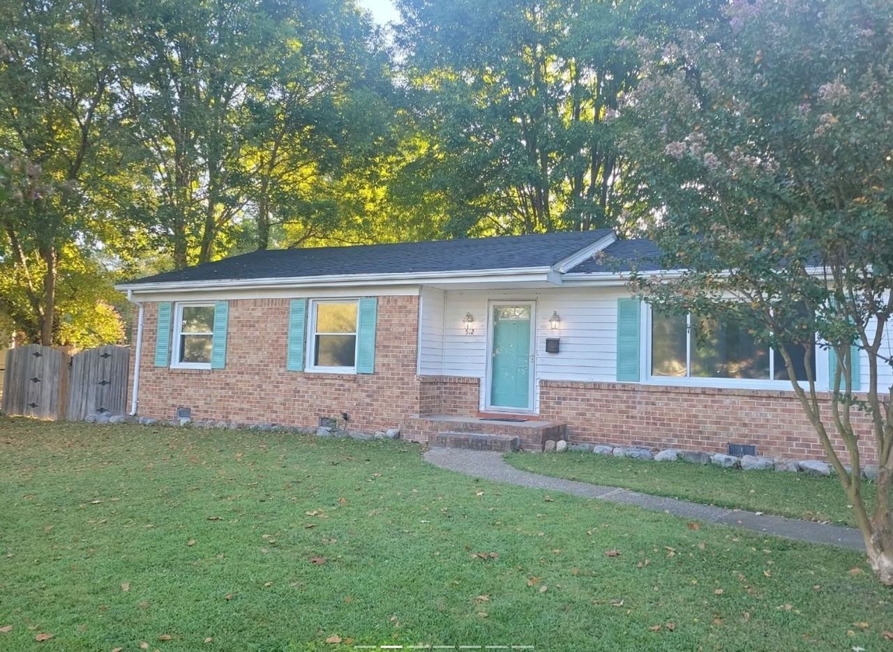 512 S Kings Point Rd - Photo 2 of 2