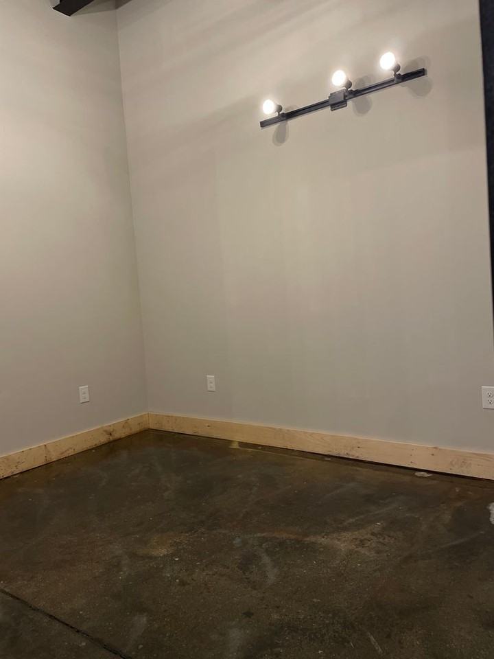 210 S Railroad St #110 - Photo 5 of 8