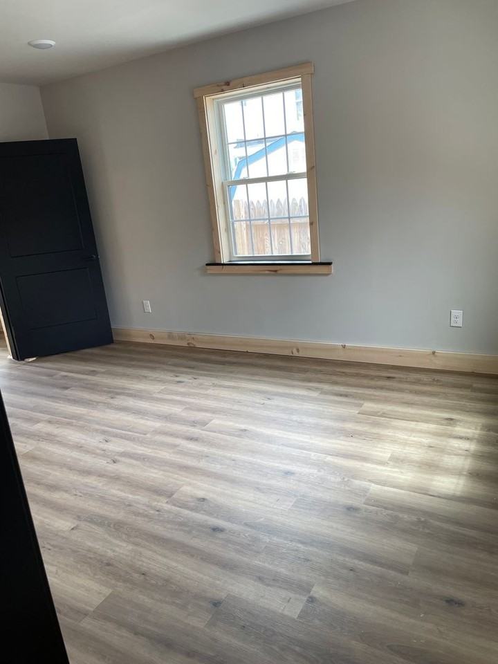 210 S Railroad St #110 - Photo 7 of 8