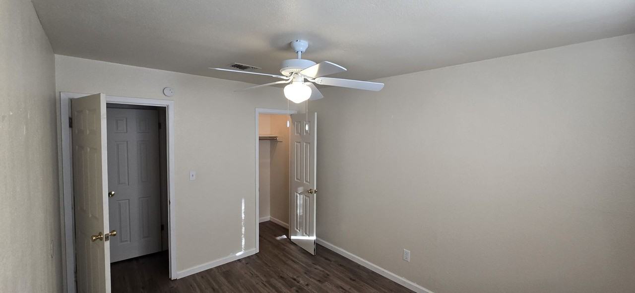 Cedarwood Apartments - Photo 3 of 9