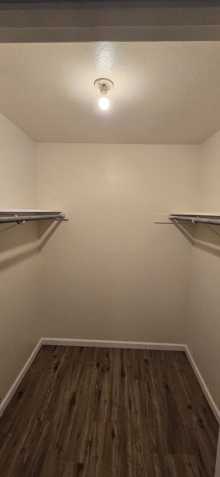 Cedarwood Apartments - Photo 7 of 9