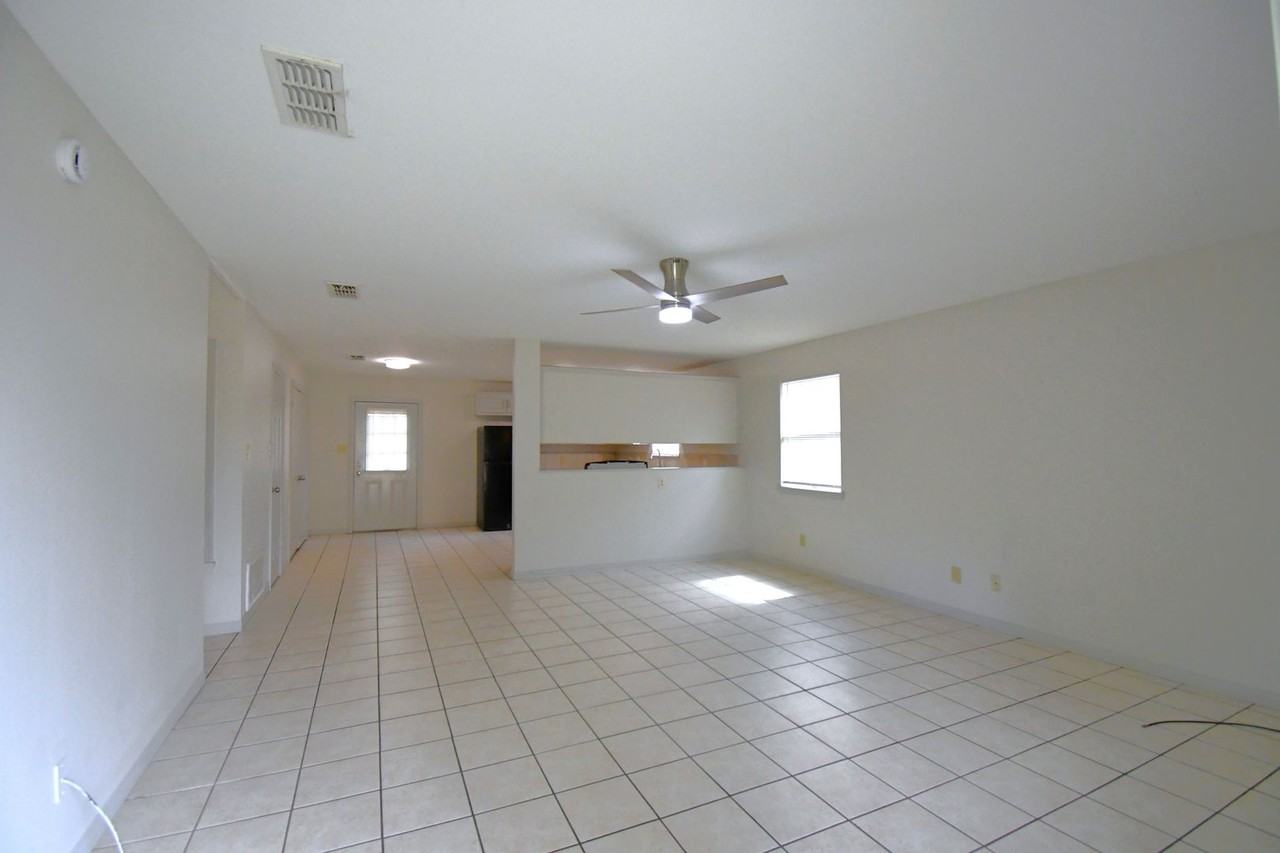 2302 Walton Rd - Photo 3 of 27