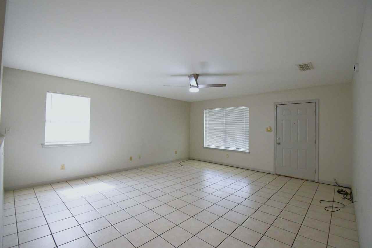 2302 Walton Rd - Photo 4 of 27