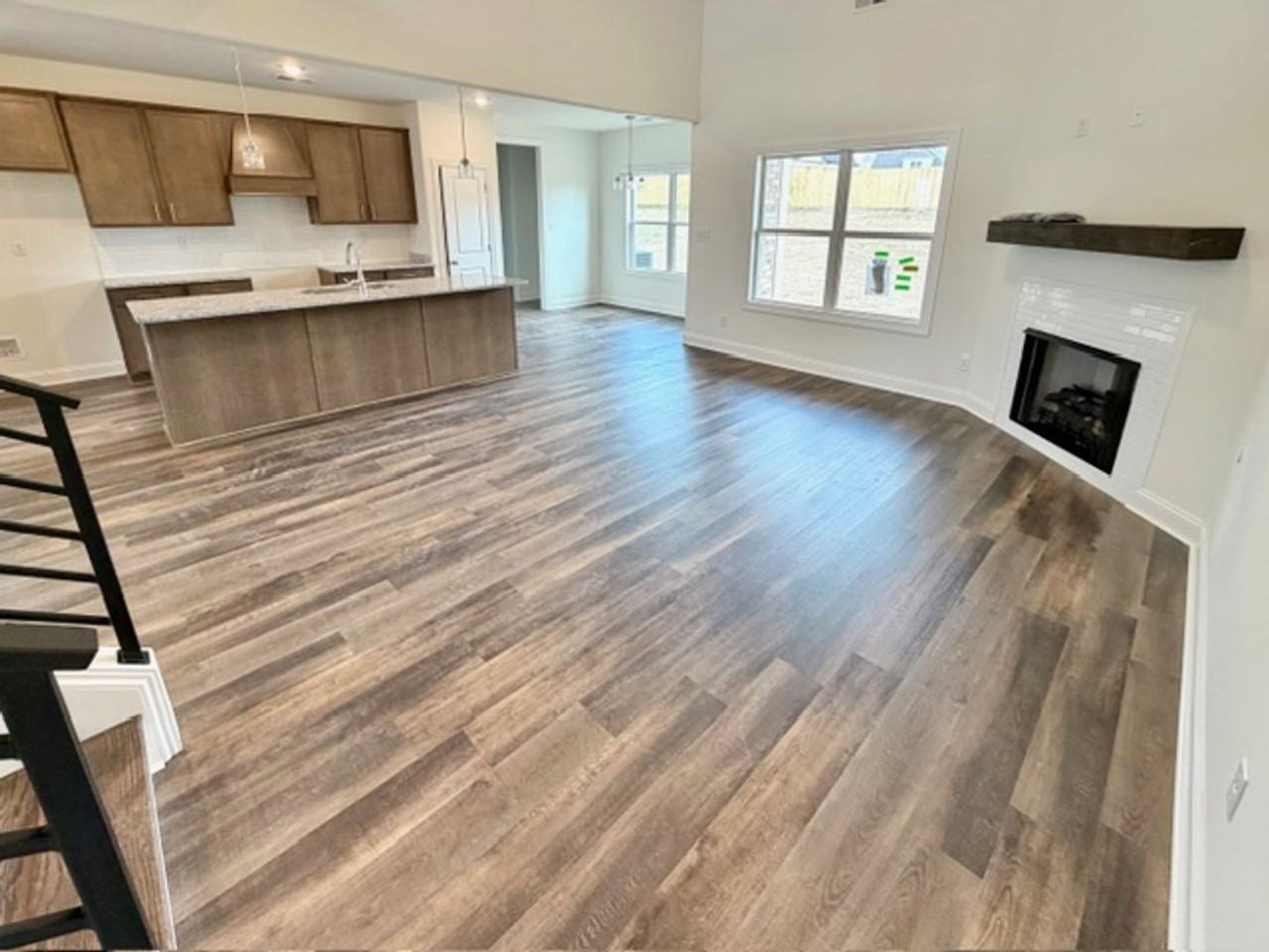 25 Hughetta St N - Photo 3 of 12