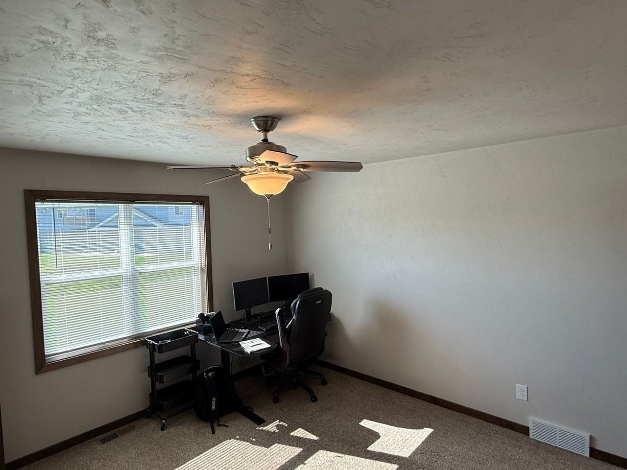 4534 N Cherryvale Ave - Photo 5 of 8